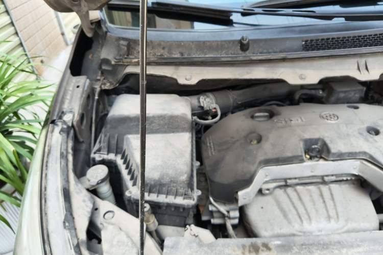 Used Buick GL8 2017 25S Comfort Version China V Standard Engine Bay Right