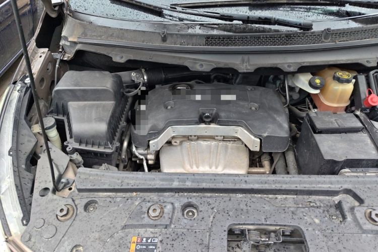 Used Buick GL8 2017 25S Luxury Version China V Standard Engine Bay Right