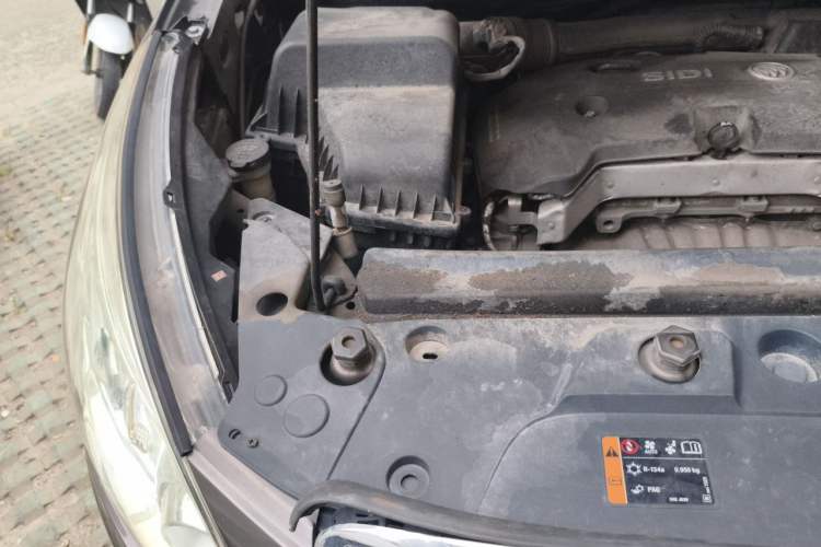 Used Buick GL8 2017 25S Comfort Version China V Standard Engine Bay Right