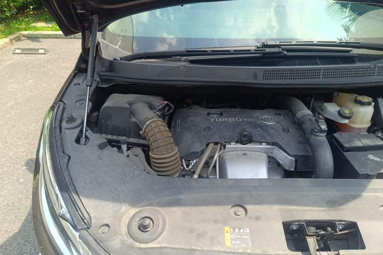 Used Buick GL8 2017 ES 28T Luxury Model China V Standard Engine Bay Right