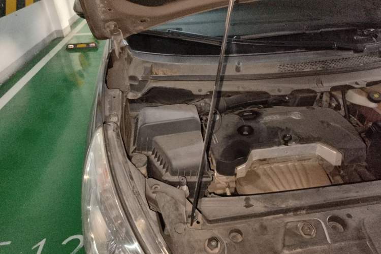 Used Buick GL8 2017 25S Prestige Version China V Standard Engine Bay Right