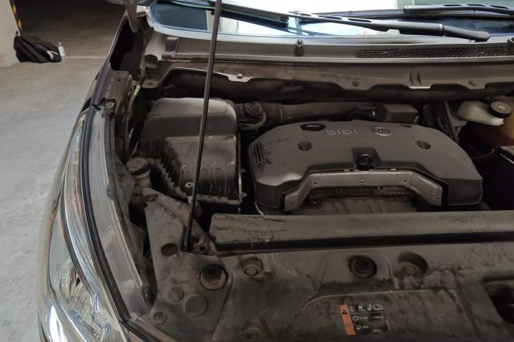 Used Buick GL8 2017 25S Prestige Version China V Standard Engine Bay Right