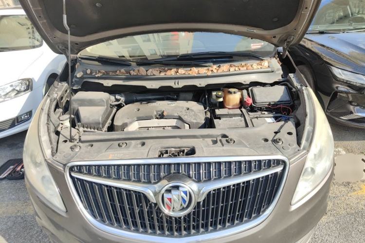 Used Buick GL8 2017 25S Comfort Version China V Standard Engine Bay