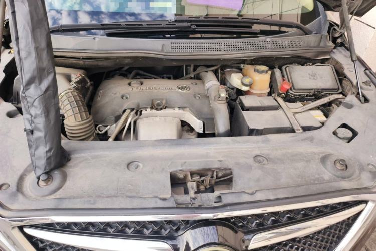Used Buick GL8 2017 ES 28T Comfort Model China V Standard Engine Bay