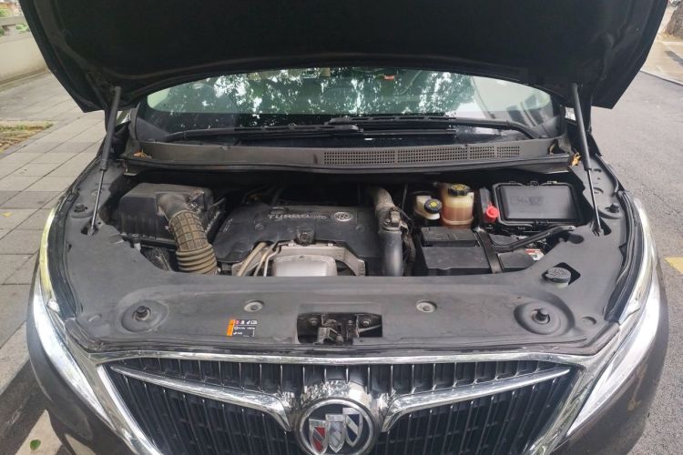 Used Buick GL8 2017 ES 28T Comfort Model China V Standard Engine Bay