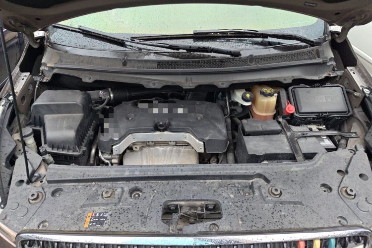 Used Buick GL8 2017 25S Luxury Version China V Standard Engine Bay