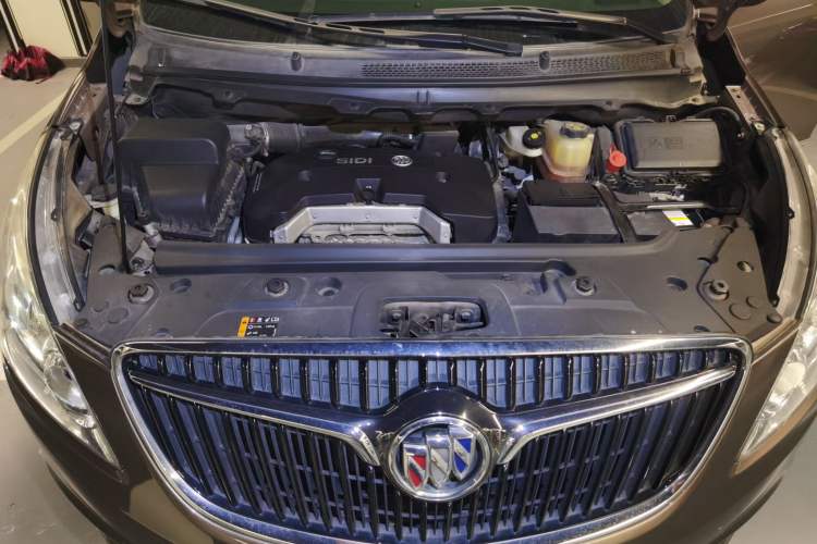 Used Buick GL8 2017 25S Prestige Version China V Standard Engine Bay