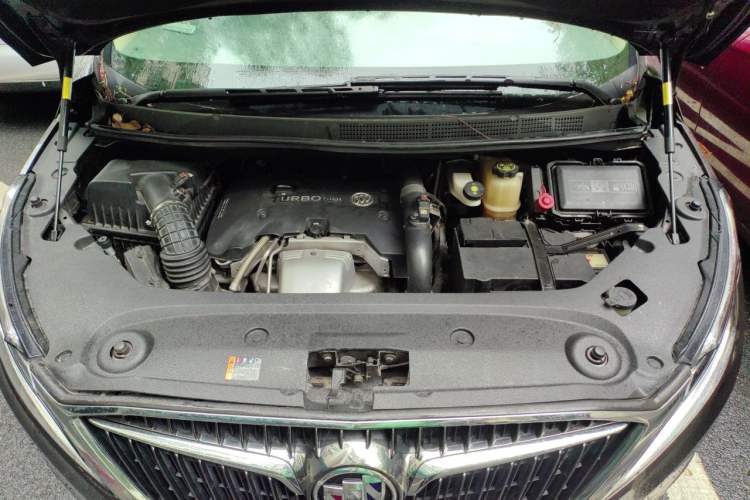 Used Buick GL8 2017 ES 28T Luxury Model China V Standard Engine Bay