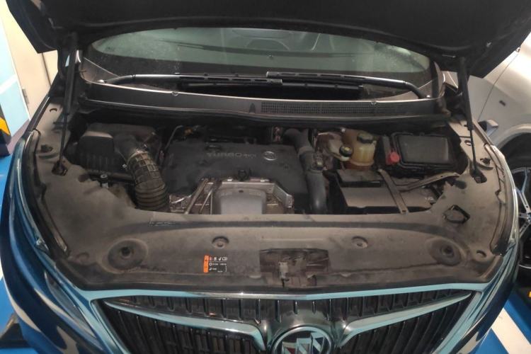 Used Buick GL8 2017 ES 28T Premium Version China V Standard Engine Bay