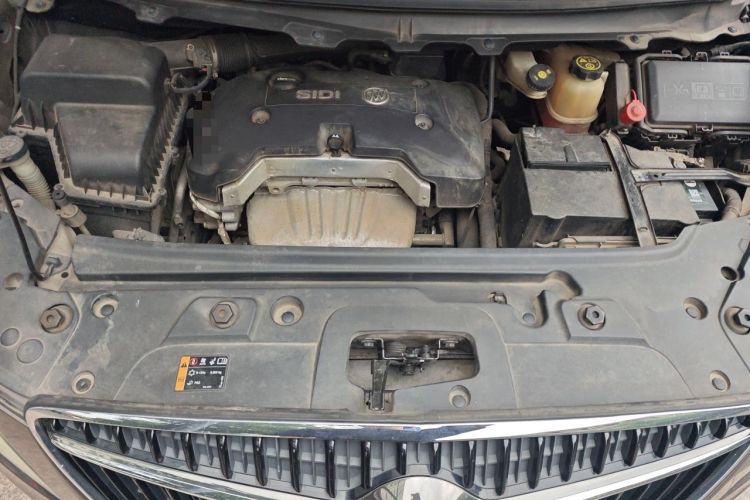 Used Buick GL8 2017 25S Comfort Version China V Standard Engine Bay