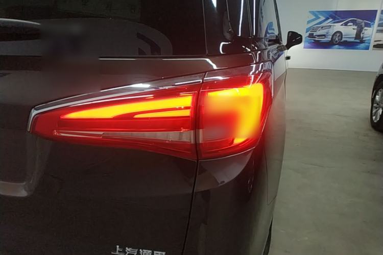 Used Buick GL8 2017 ES 28T Premium Version China V Standard Exterior 3