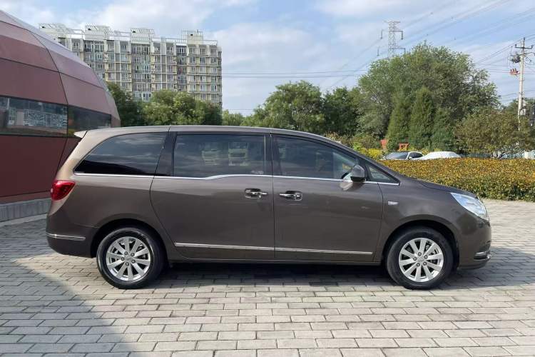 Used Buick GL8 2017 25S Prestige Version China V Standard Exterior 3