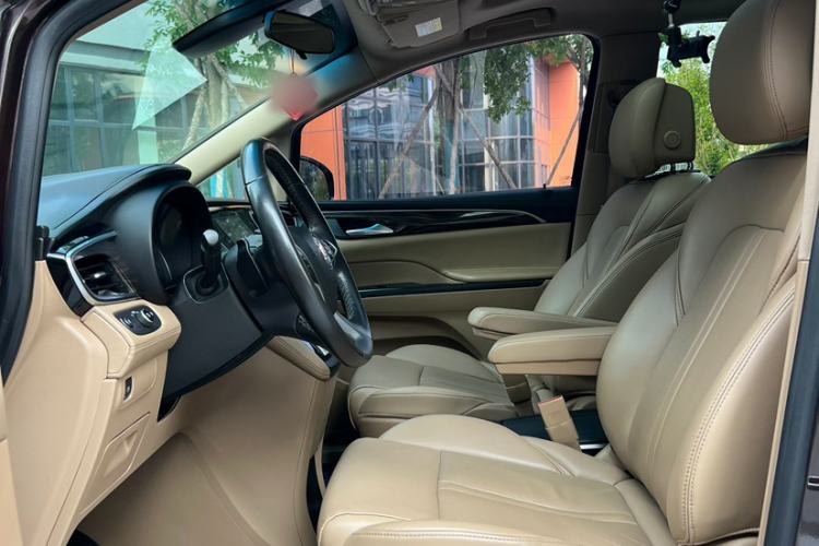 Used Buick GL8 2017 ES 28T Luxury Model China V Standard Exterior 4