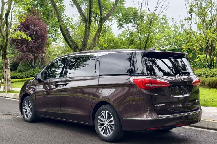 Used Buick GL8 2017 ES 28T Luxury Model China V Standard Exterior 4