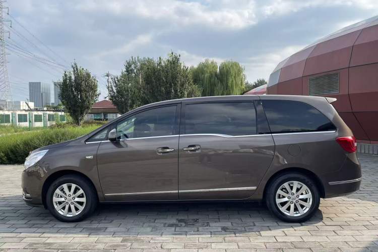 Used Buick GL8 2017 25S Prestige Version China V Standard Exterior 4