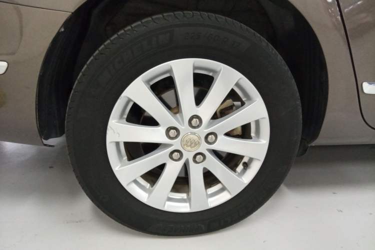 Used Buick GL8 2017 25S Luxury Version China V Standard Exterior 8