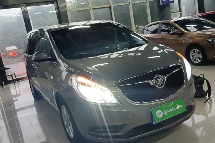 Used Buick GL8 2017 25S Luxury Version China V Standard Front Right 45 Deg