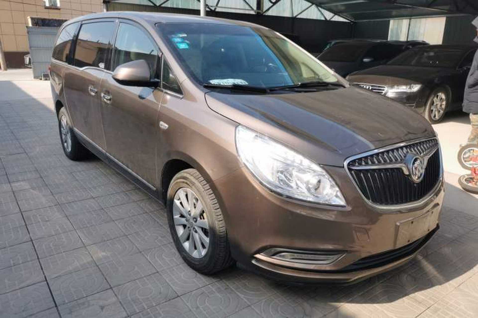 Used Buick GL8 2017 25S Luxury Version China V Standard Front Right 45 Deg