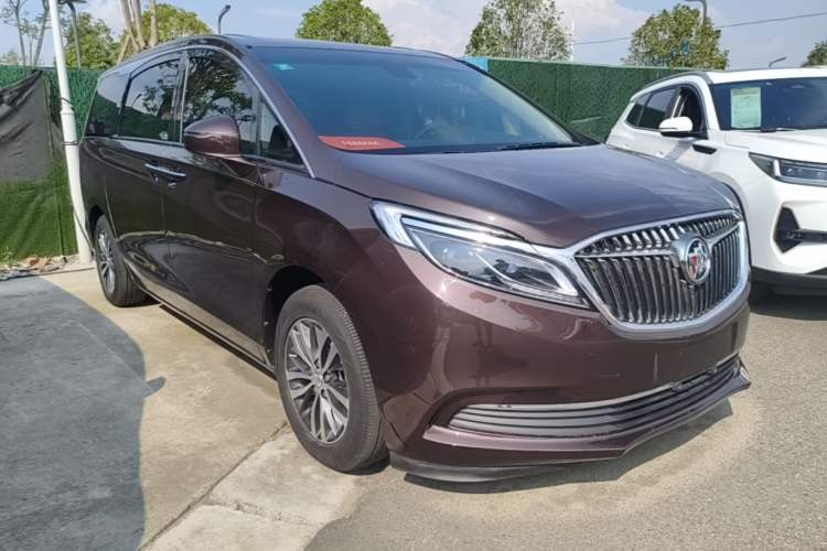 Used Buick GL8 2017 ES 28T Luxury Model China V Standard Front Right 45 Deg