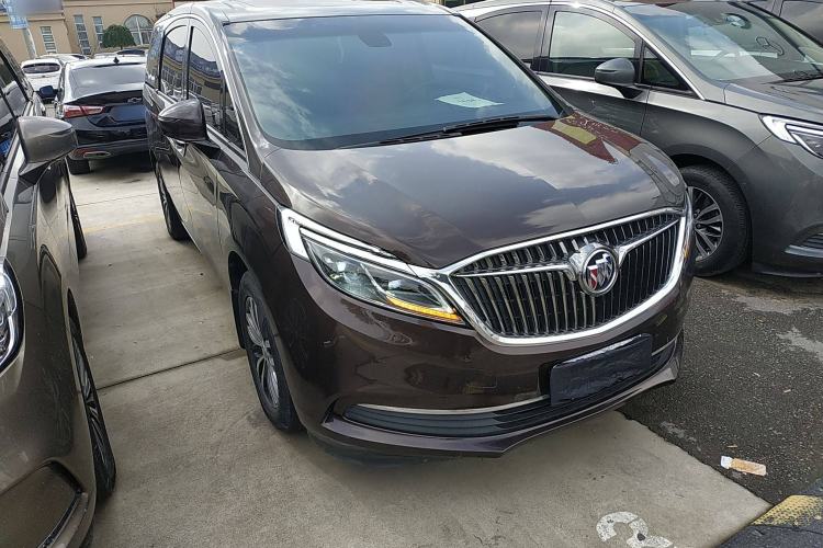 Used Buick GL8 2017 ES 28T Luxury Model China V Standard Front Right 45 Deg