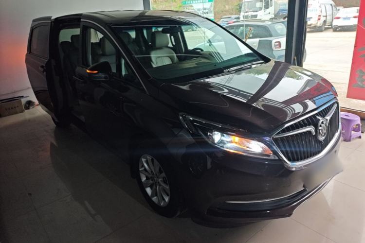 Used Buick GL8 2017 ES 28T Comfort Model China V Standard Front Right 45 Deg