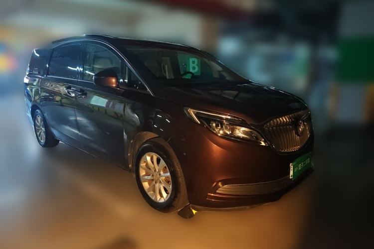 Used Buick GL8 2017 ES 28T Comfort Model China V Standard Front Right 45 Deg