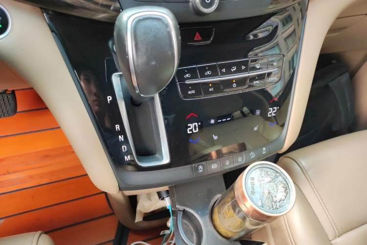 Used Buick GL8 2017 ES 28T Luxury Model China V Standard Gear Lever