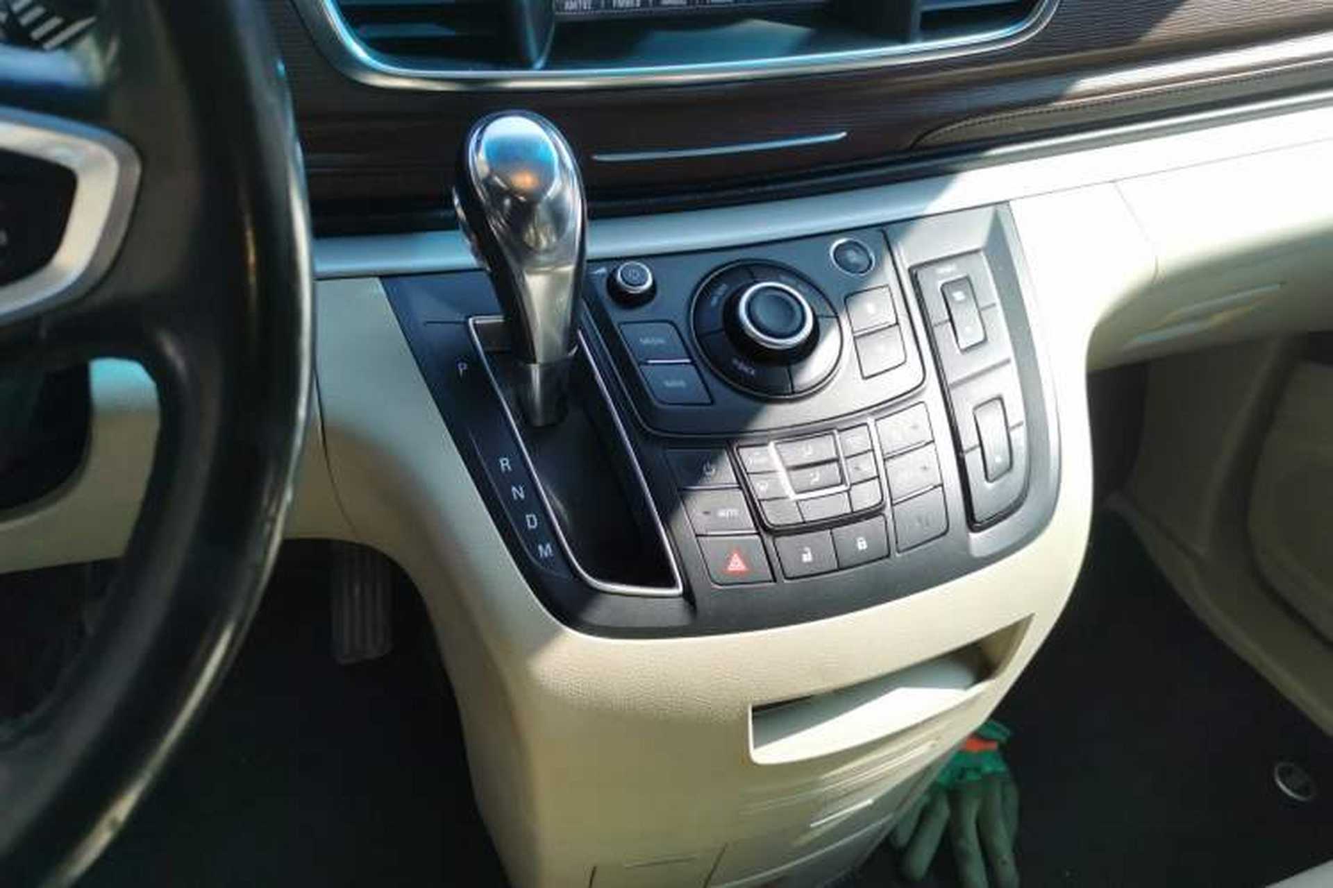 Used Buick GL8 2017 25S Luxury Version China V Standard Gear Lever