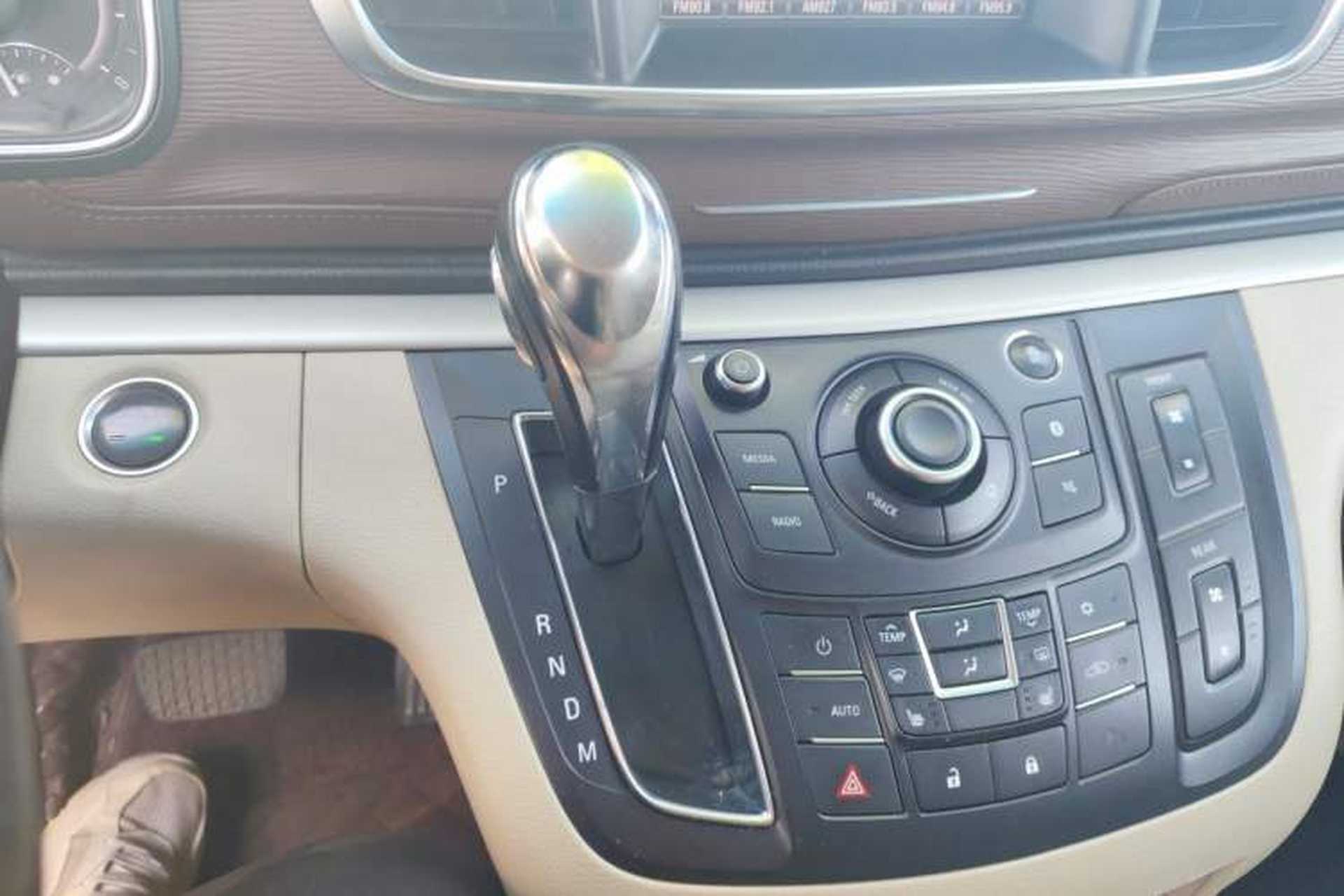 Used Buick GL8 2017 25S Prestige Version China V Standard Gear Lever