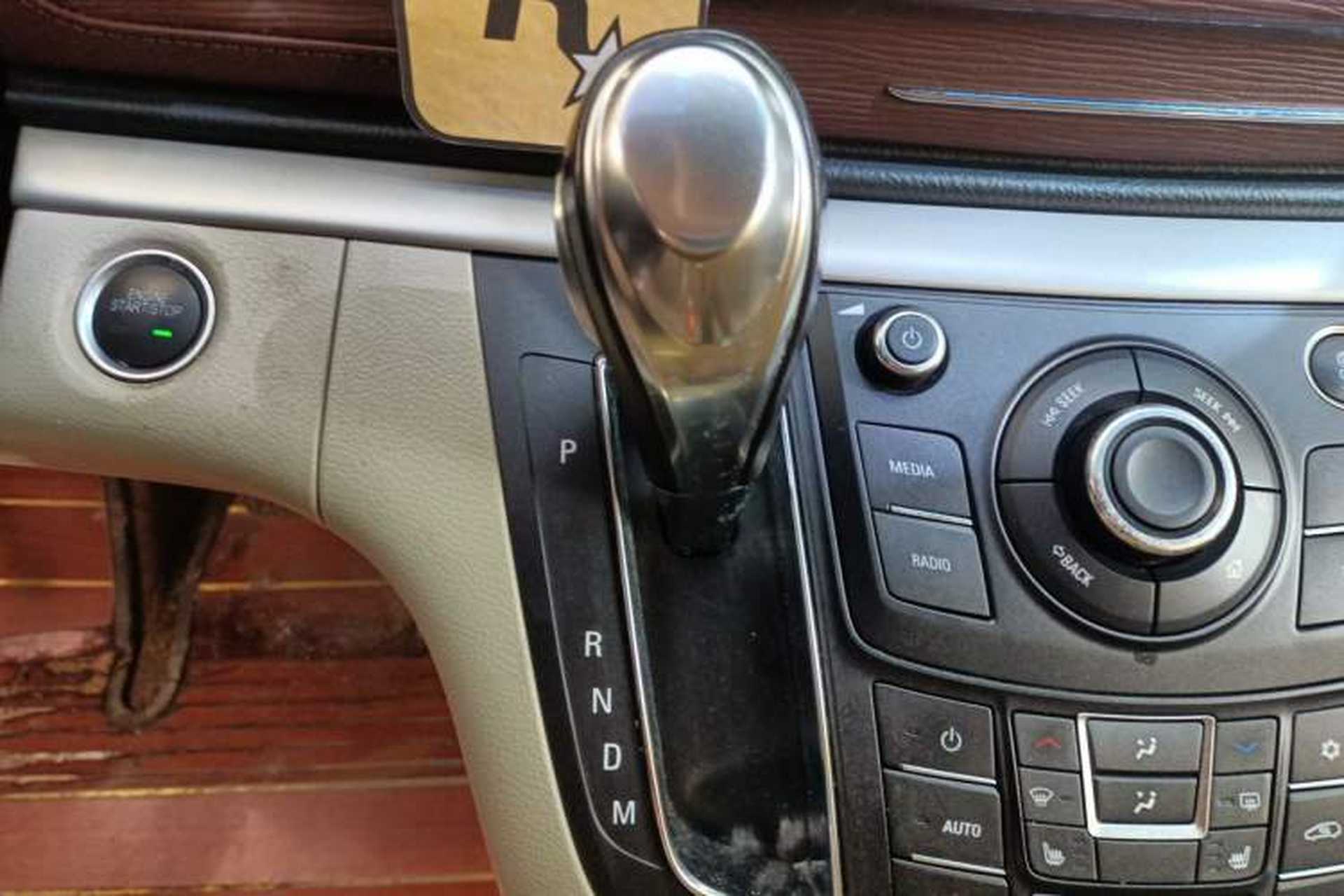 Used Buick GL8 2017 25S Prestige Version China V Standard Gear Lever