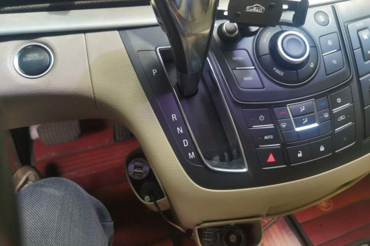 Used Buick GL8 2017 25S Luxury Version China V Standard Gear Lever