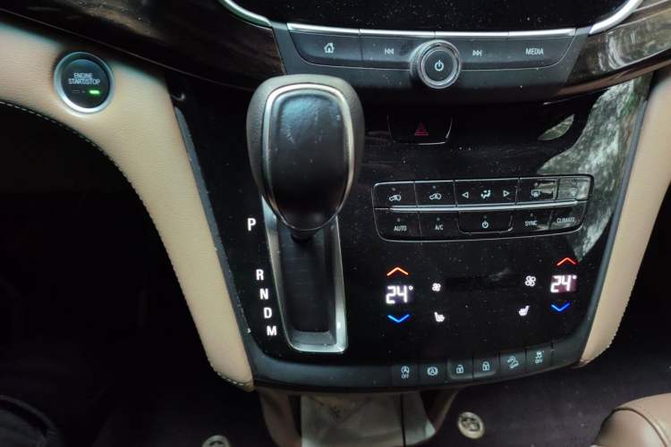 Used Buick GL8 2017 ES 28T Luxury Model China V Standard Gear Lever