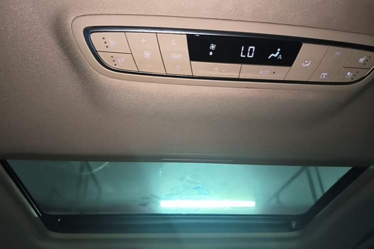 Used Buick GL8 2017 ES 28T Luxury Model China V Standard Headliner