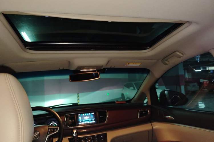 Used Buick GL8 2017 25S Luxury Version China V Standard Headliner