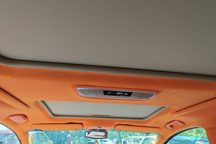 Used Buick GL8 2017 ES 28T Flagship Model China V Standard Headliner