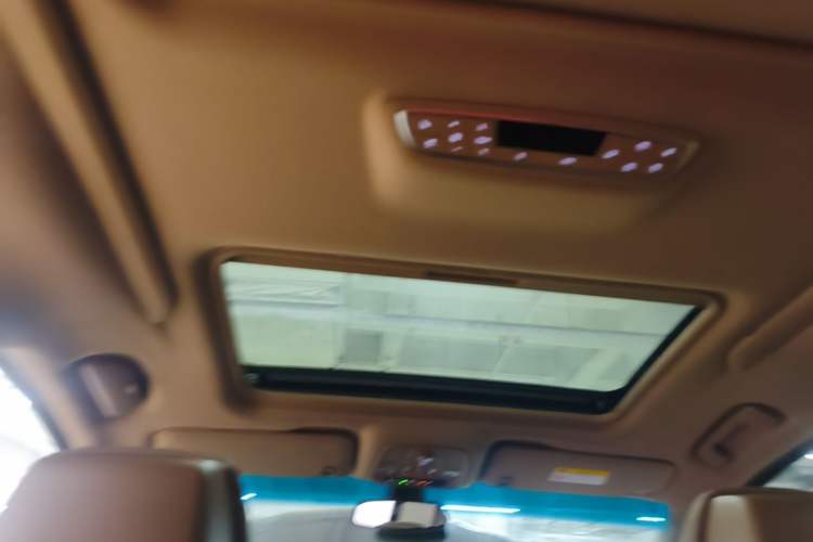 Used Buick GL8 2017 ES 28T Flagship Model China V Standard Headliner
