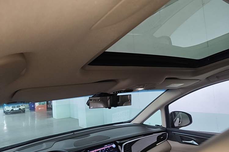 Used Buick GL8 2017 ES 28T Luxury Model China V Standard Headliner