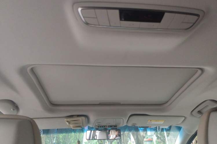 Used Buick GL8 2017 ES 28T Comfort Model China V Standard Headliner