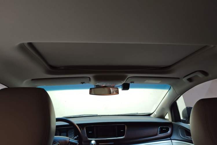 Used Buick GL8 2017 25S Prestige Version China V Standard Headliner