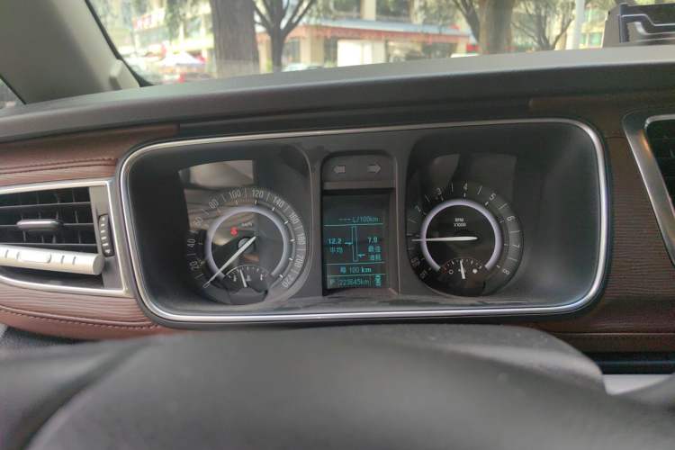 Used Buick GL8 2017 25S Prestige Version China V Standard Instrument Cluster