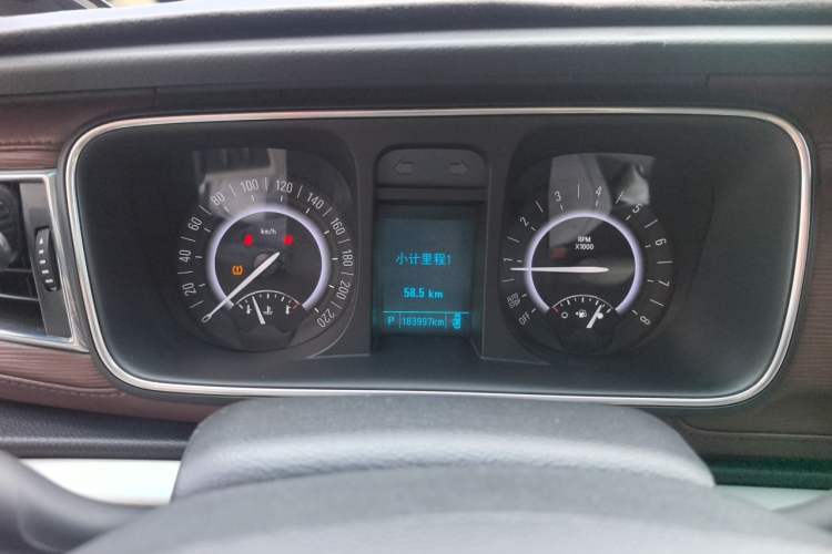 Used Buick GL8 2017 25S Comfort Version China V Standard Instrument Cluster