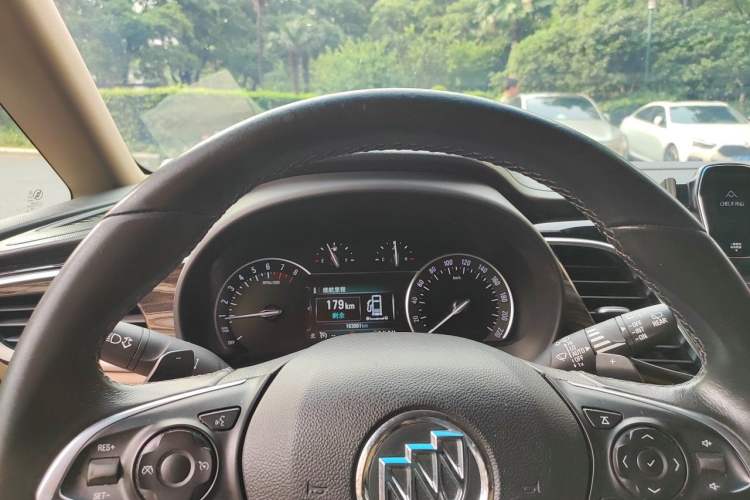 Used Buick GL8 2017 ES 28T Luxury Model China V Standard Instrument Cluster