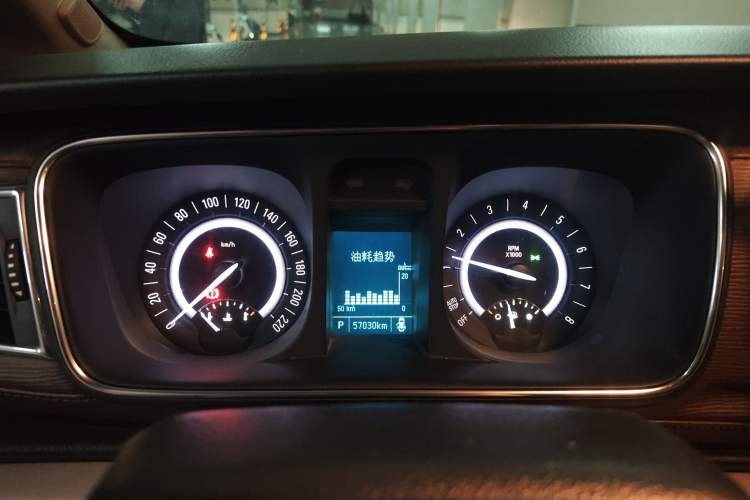 Used Buick GL8 2017 25S Comfort Version China V Standard Instrument Cluster