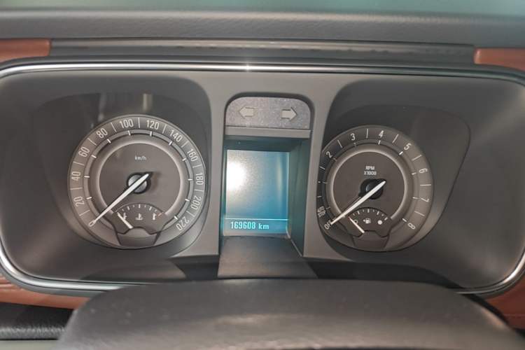 Used Buick GL8 2017 25S Luxury Version China V Standard Instrument Cluster