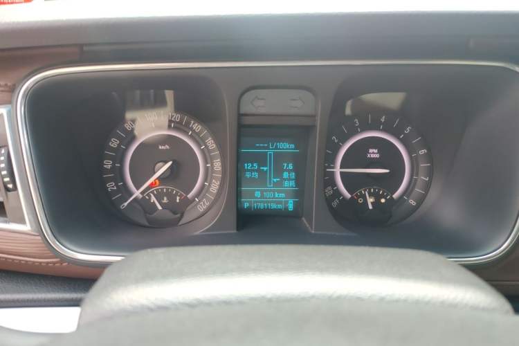 Used Buick GL8 2017 25S Comfort Version China V Standard Instrument Cluster