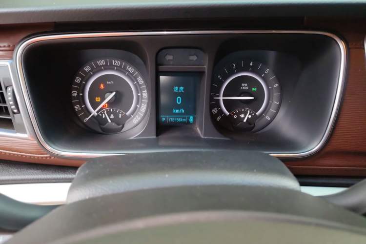 Used Buick GL8 2017 25S Prestige Version China V Standard Instrument Cluster