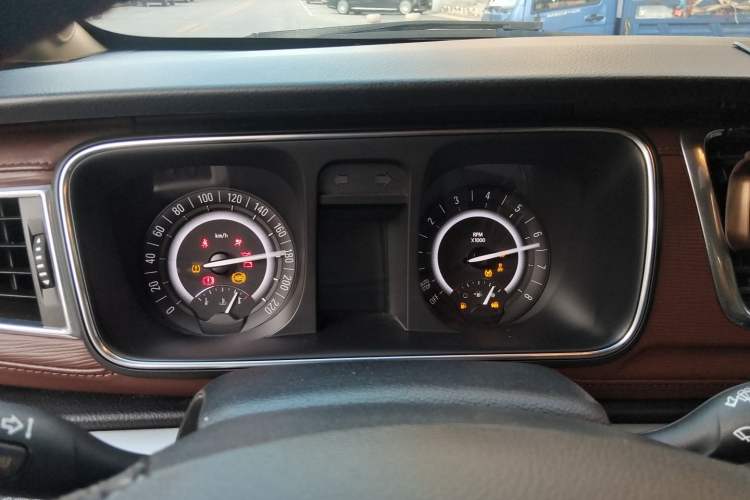 Used Buick GL8 2017 25S Luxury Version China V Standard Instrument Cluster