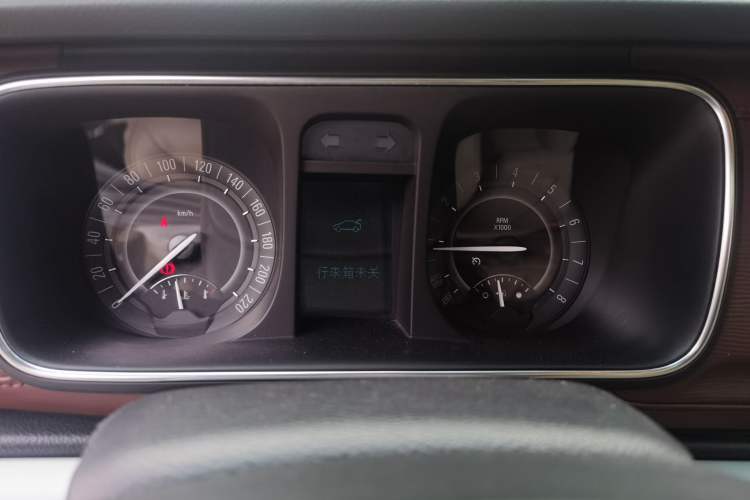 Used Buick GL8 2017 25S Prestige Version China V Standard Instrument Cluster