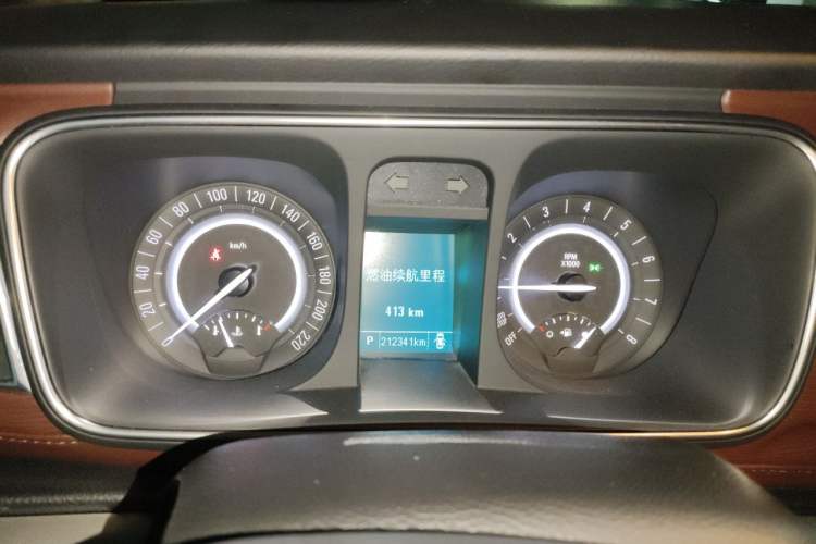 Used Buick GL8 2017 25S Prestige Version China V Standard Instrument Cluster