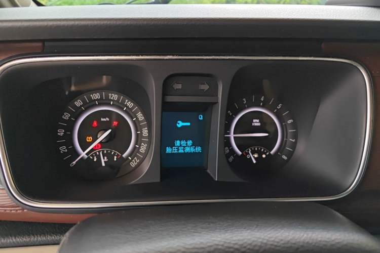 Used Buick GL8 2017 25S Comfort Version China V Standard Instrument Cluster